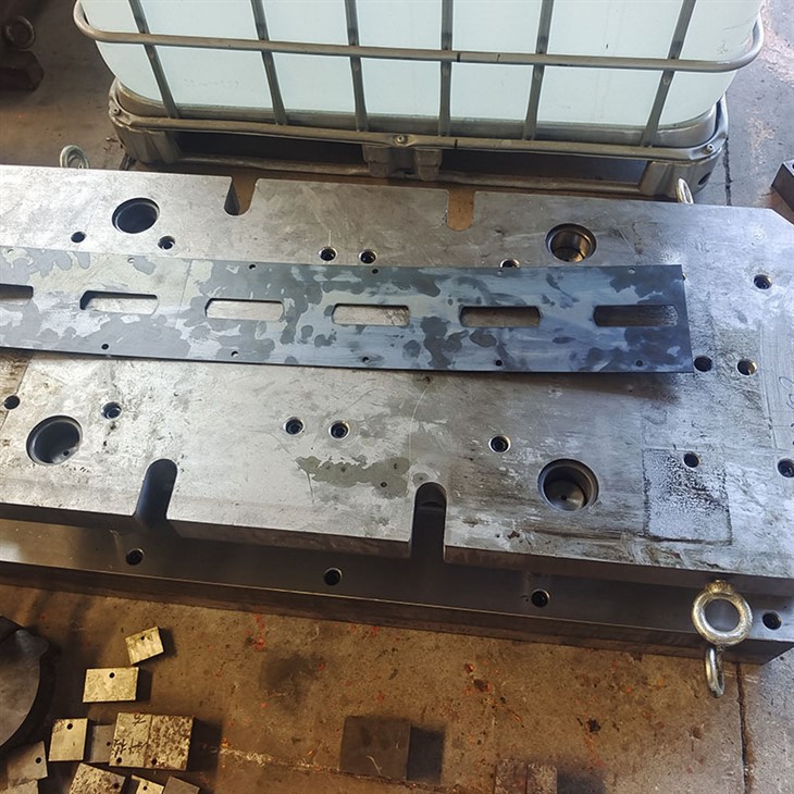 Beyond Efficiency: The Strategic Value Of Advanced Stamping Molds in Metal Fabrication high quality